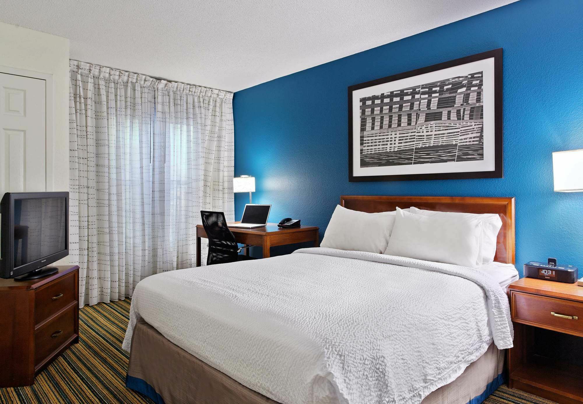 Sabal Park/brandon Hotel